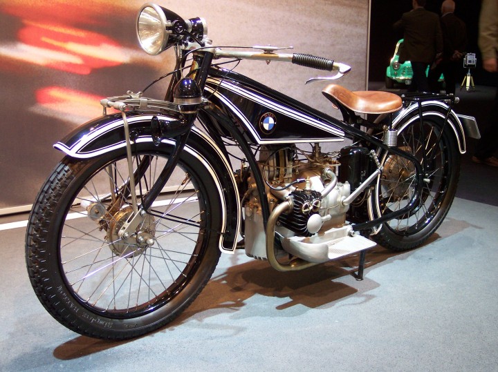 "BMW R32 vl TCE" av Stahlkocher - Eget arbete. Licensierad under CC BY-SA 3.0 via Wikimedia Commons